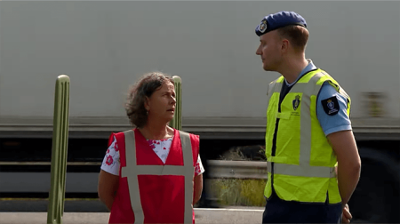 Oud-minister Faber bezoekt grenscontrole: ‘Gewoon hobbymatig dit keer’