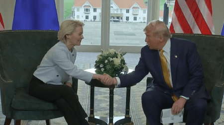 Meesteronderhandelaar Trump krijgt EU zover nadelige deal voor beide partijen te sluiten