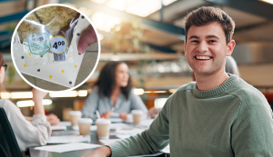 Vandaag viert Tom (28) met zijn collega's dat de appeltaart in de aanbieding was in de supermarkt cover