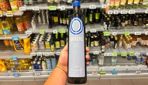 Bram gaat in de supermarkt altijd voor de olijfolie met de meeste bijvoeglijke naamwoorden cover