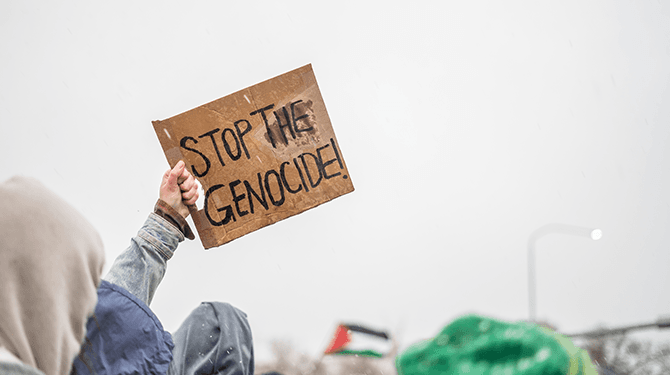 ‘Protesteren blijft toegestaan als het protest in lijn is met het kabinetsbeleid’ cover