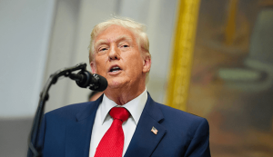 Trump weer in Europees kamp: 'Zij zijn de laatste die ik gesproken heb' cover