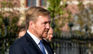 Koning Willem-Alexander vreest dat hij nu zelf meest capabele persoon in regering is geworden cover