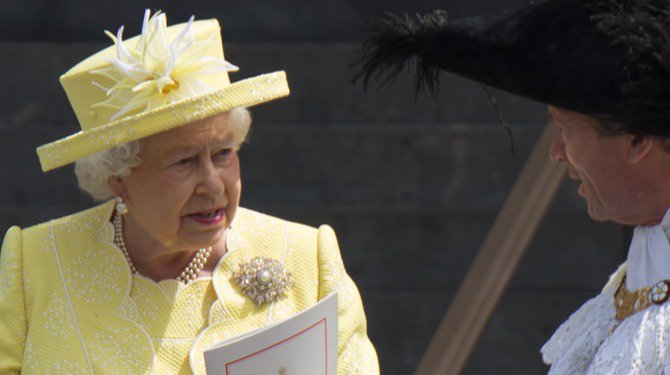 Koningin Elizabeth zegt interview met Nieuwsuur af